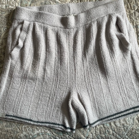 Barefoot Dreams CozyChic Lite Two-Piece Lounge Set Sand Dune/Juniper - Picture 10 of 12